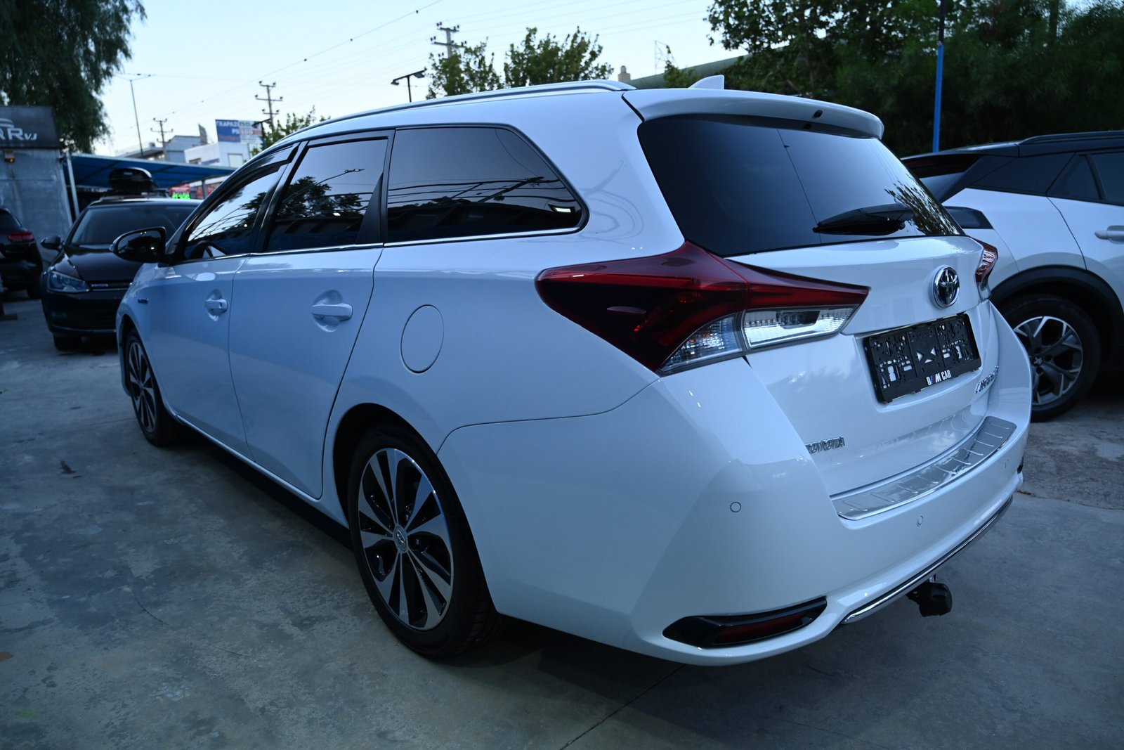 Toyota Auris 2016 HYBRID-GAS