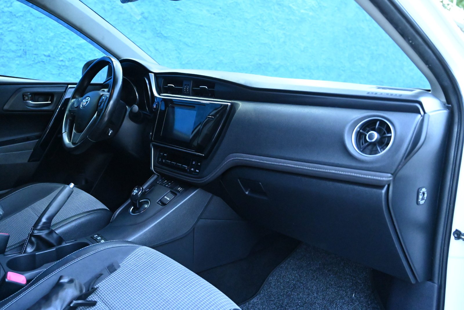 Toyota Auris 2016 HYBRID-GAS