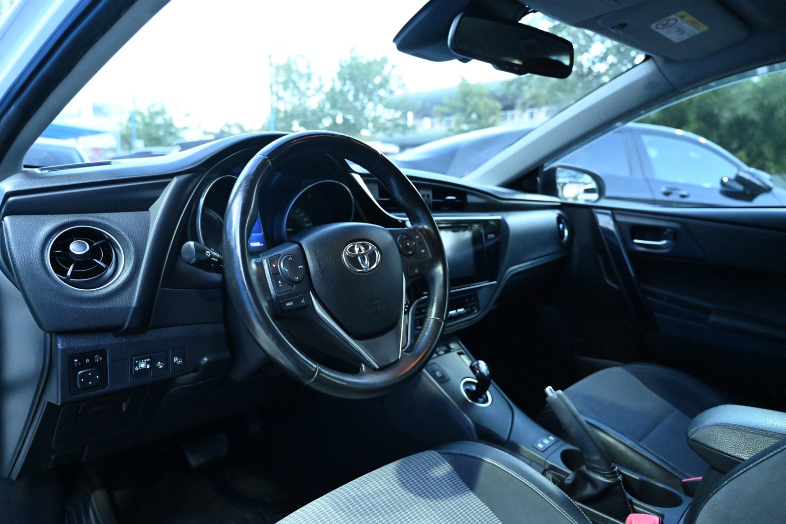 Toyota Auris 2016 HYBRID-GAS