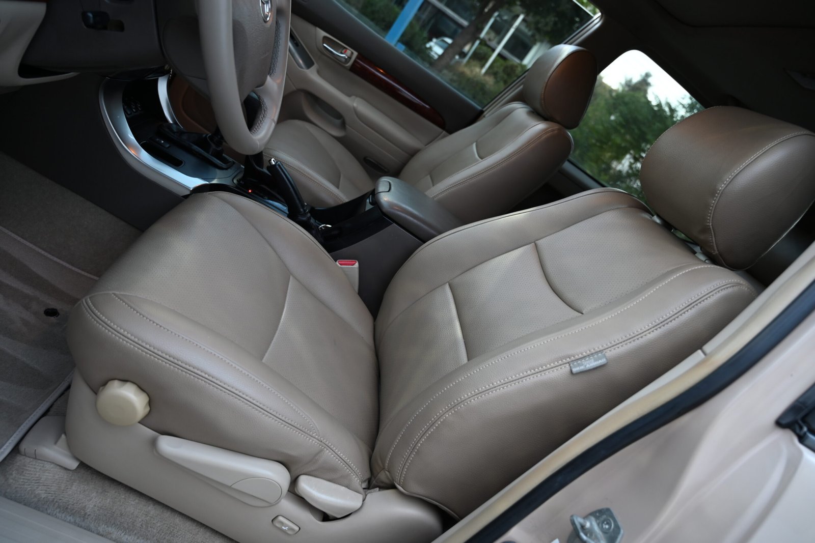 Toyota Land Cruiser 2004