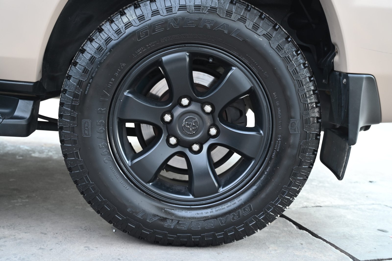 Toyota Land Cruiser 2004