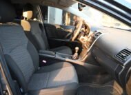 Toyota Avensis 2012