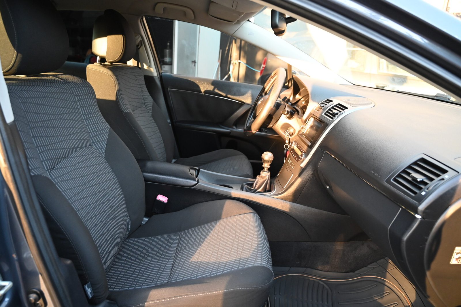 Toyota Avensis 2012