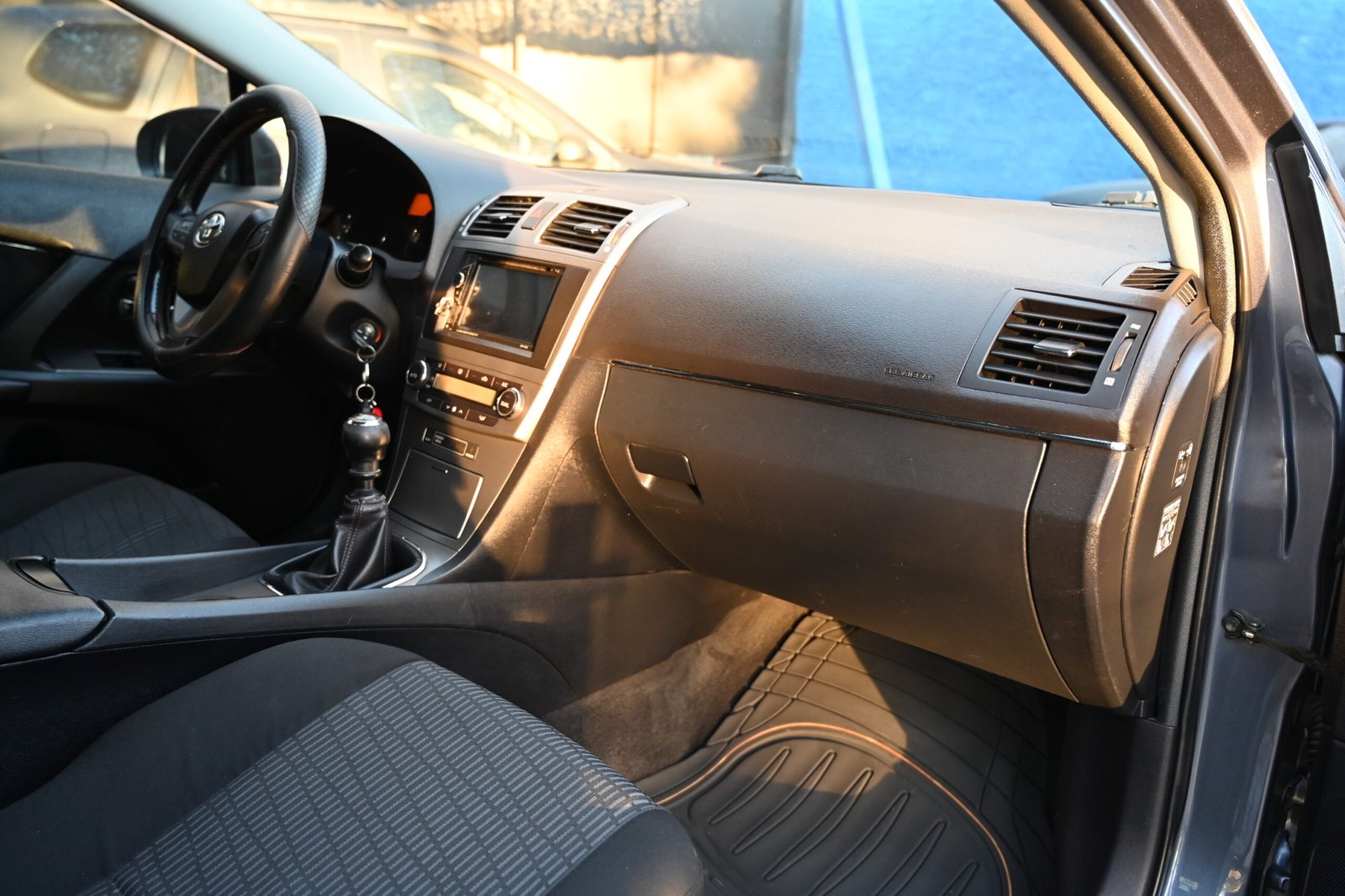 Toyota Avensis 2012