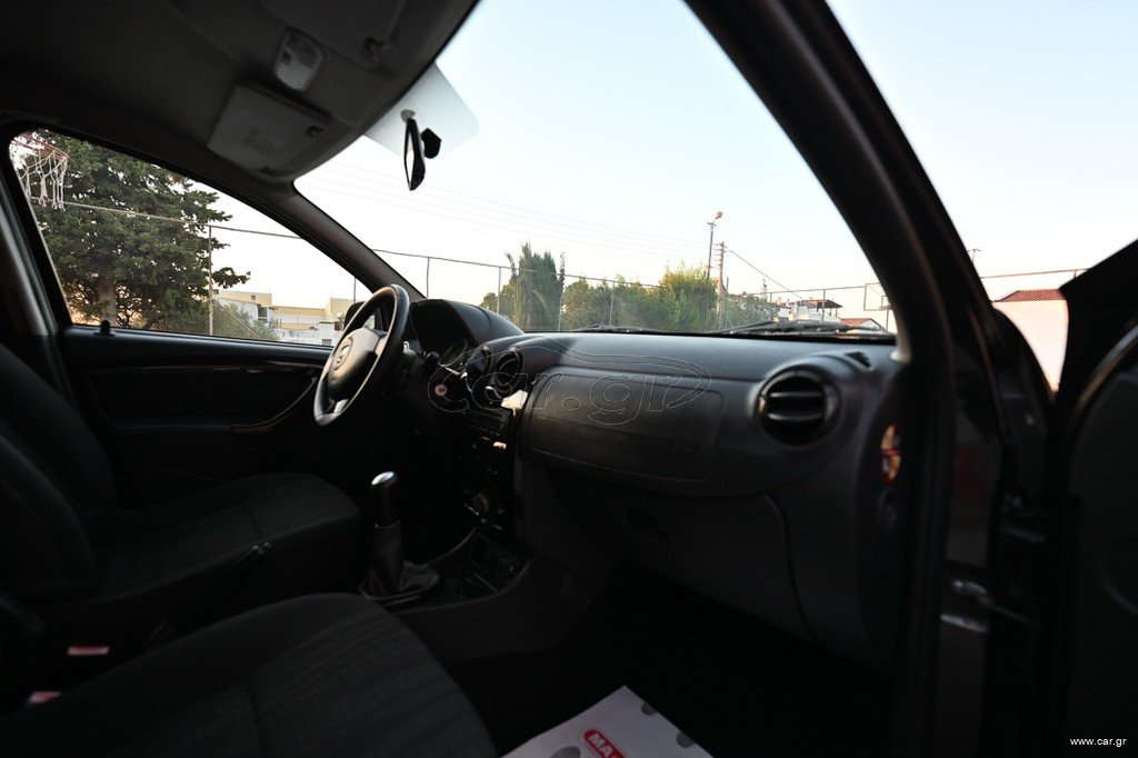 Dacia Duster 2011